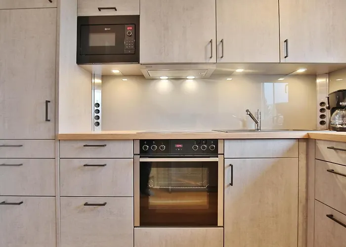 Bergstrasse 60 Bergstrasse 9 * Timmendorfer Strand